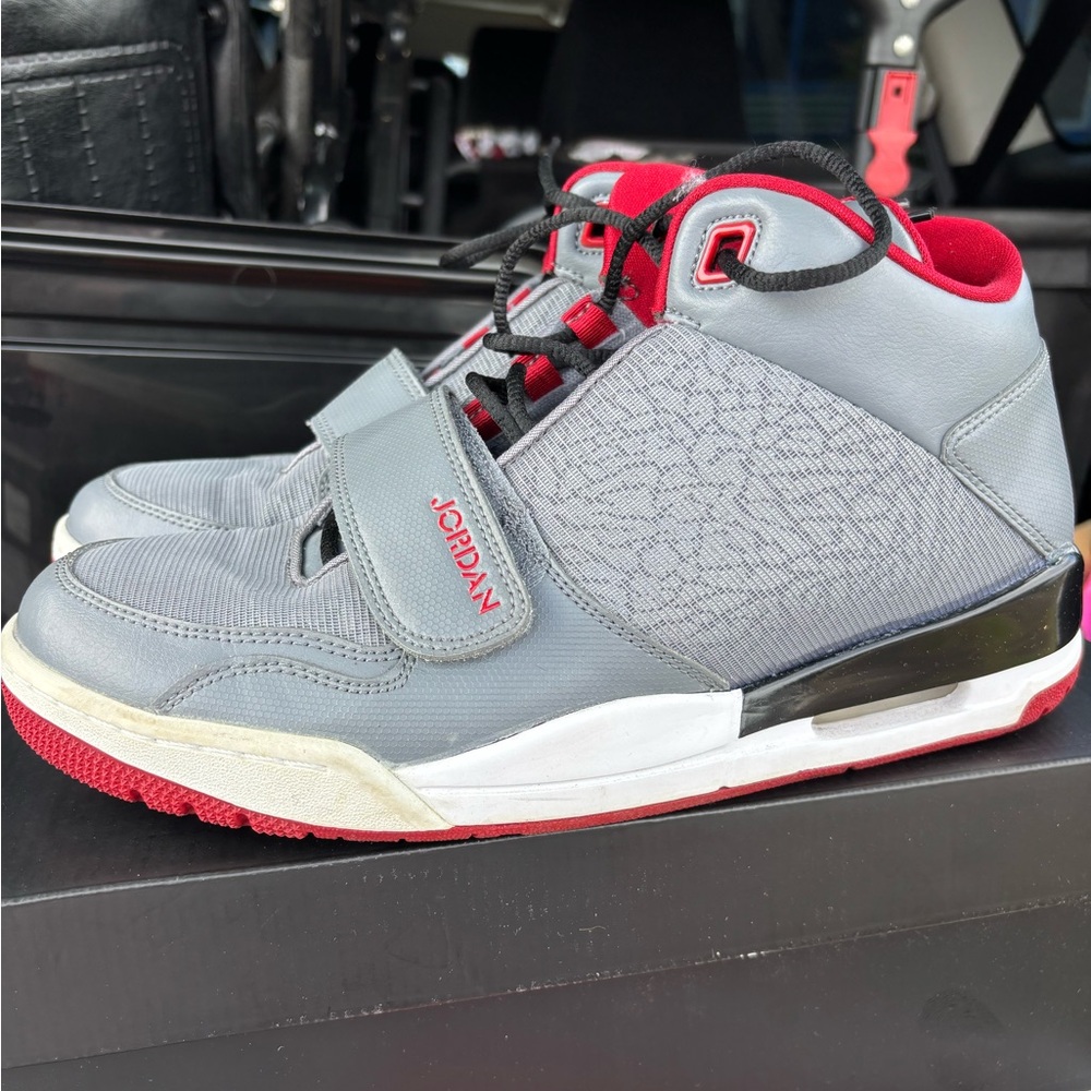 Jordan’s Flight Club 90’s Men’s Shoes